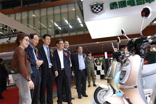 綠源電動(dòng)車德國(guó)工業(yè)色彩4.0 驚艷南京國(guó)際展(圖1) 綠源電動(dòng)車德國(guó)工業(yè)色彩4.0 驚艷南京國(guó)際展(圖1)