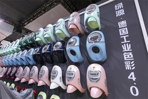 綠源電動(dòng)車德國(guó)工業(yè)色彩4.0 驚艷南京國(guó)際展(圖3) 綠源電動(dòng)車德國(guó)工業(yè)色彩4.0 驚艷南京國(guó)際展(圖3)