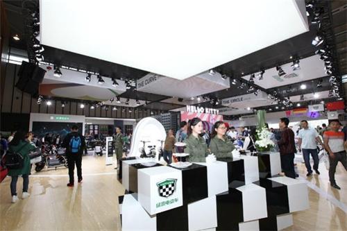 綠源電動(dòng)車德國(guó)工業(yè)色彩4.0 驚艷南京國(guó)際展(圖4) 綠源電動(dòng)車德國(guó)工業(yè)色彩4.0 驚艷南京國(guó)際展(圖4)