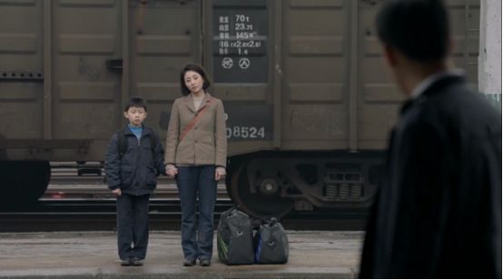 《鸡毛飞上天》相似的人总会相遇,哪怕等八年